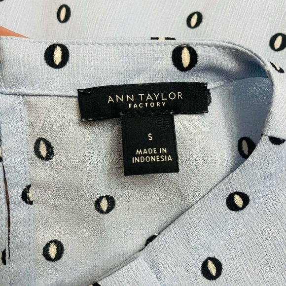 Ann Taylor Factory Light Blue Sleeveless Blouse - Picture 5 of 6
